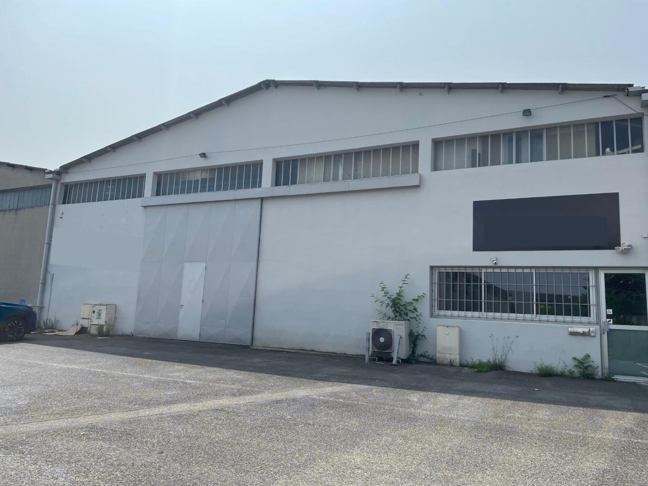 Local d'activité Décines-Charpieu 1000m² Location local d'activité Décines-Charpieu Rhône OLACT2532955 1